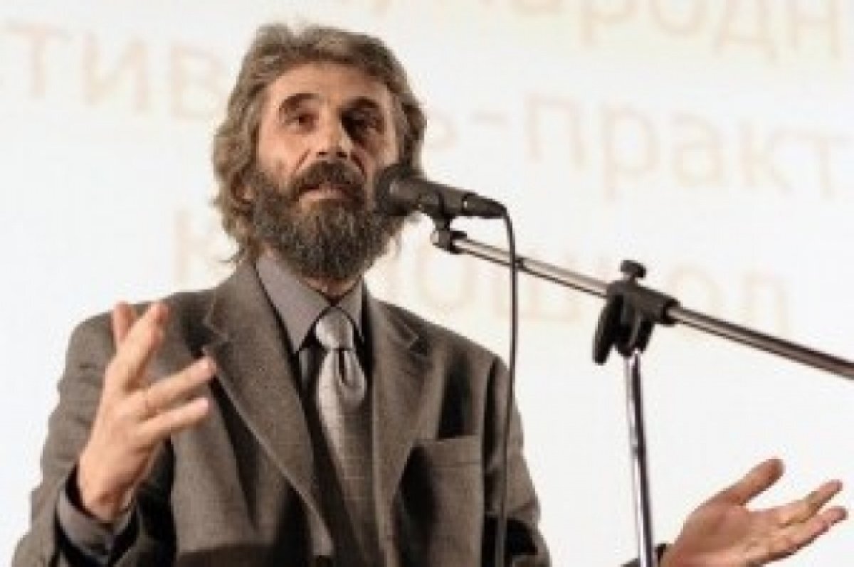    Уральцы простились с кинорежиссёром Владимиром Макеранцем