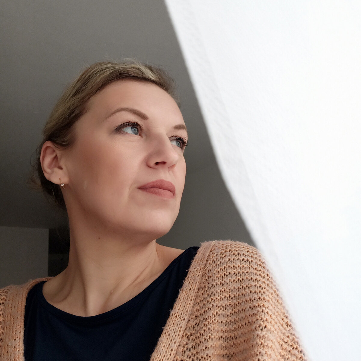 Мои знания, опыт, мои компетенции позволяют смотреть в будущее с верой в хорошее, доброе, вечное. В успешную реализацию себя в тех ипостасях, которые для меня важны