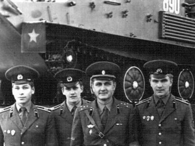 армия здравствуй юность в сапогах. Arslan - раиль арсланов. здравствуй юность в сапогах гачи. юность в сапогах. юность в сапогах.