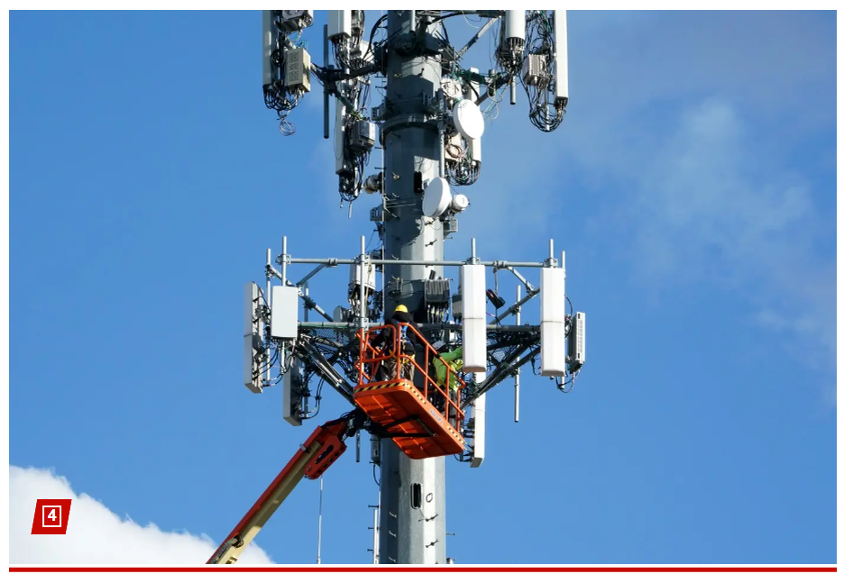 В начале четверга произошел крупный сбой в работе сотовой связи по всей территории США, из—за чего некоторые полицейские управления даже не смогли принимать звонки в службу 911.