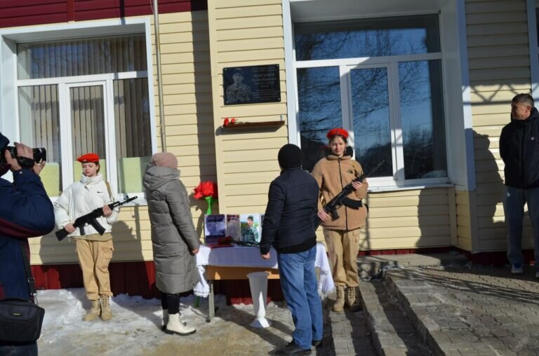    В Соль-Илецке увековечили память бойца СВО Руслана Кангалиева Кристина Просвиркина