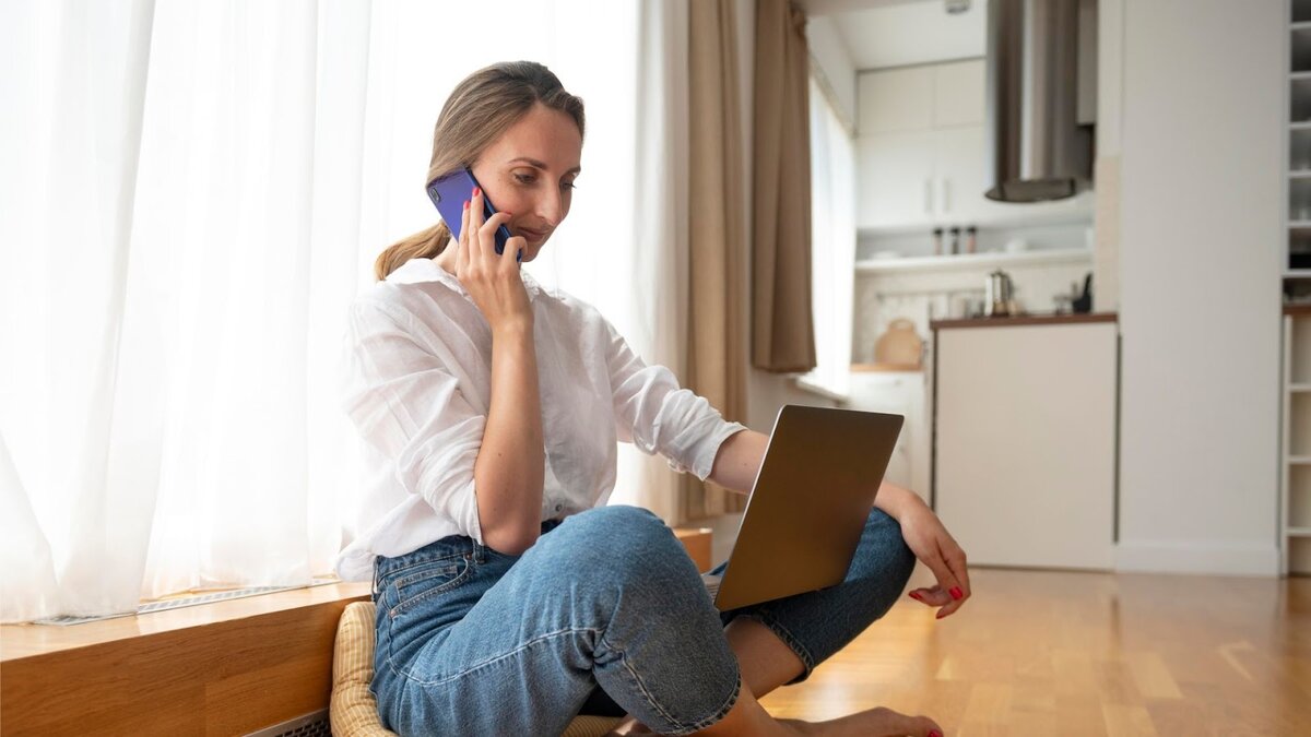 Источник: https://ru.freepik.com/free-photo/working-from-home-time-management-concept_17239327.htm 