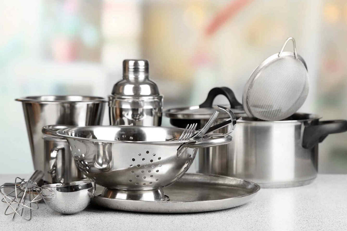    В число вещей, которые нельзя мыть с мылом, входят сделанные из нержавеющей стали.Фото: Shutterstock.com