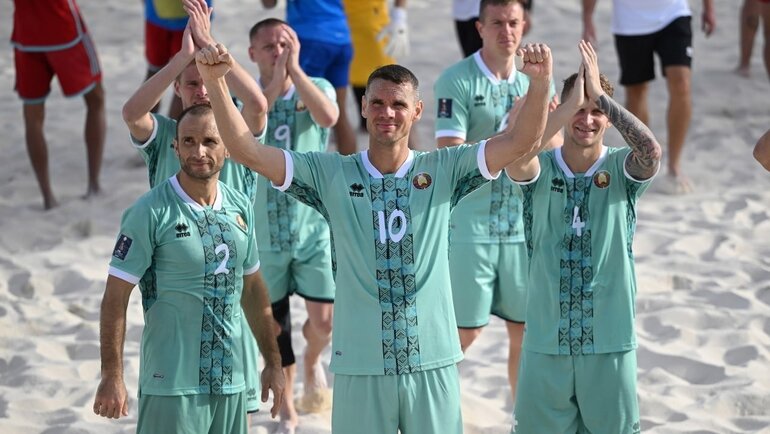 чемпионат россии по пляжному футболу сочи 2008г все фото. пляжный футбол девочки. испания пляжный футбол. лужники чм по пляжному футболу. испания пляжный футбол.