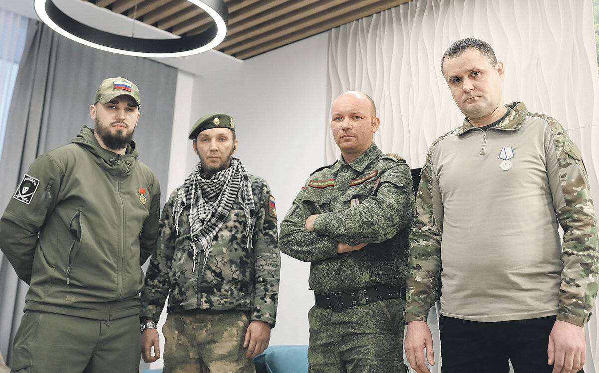 Они пошли на спецоперацию защищать Россию и Донбасс. Слева направо: Дмитрий Богданов, Максим Киселёв, Иван Савин, Евгений Эмрих