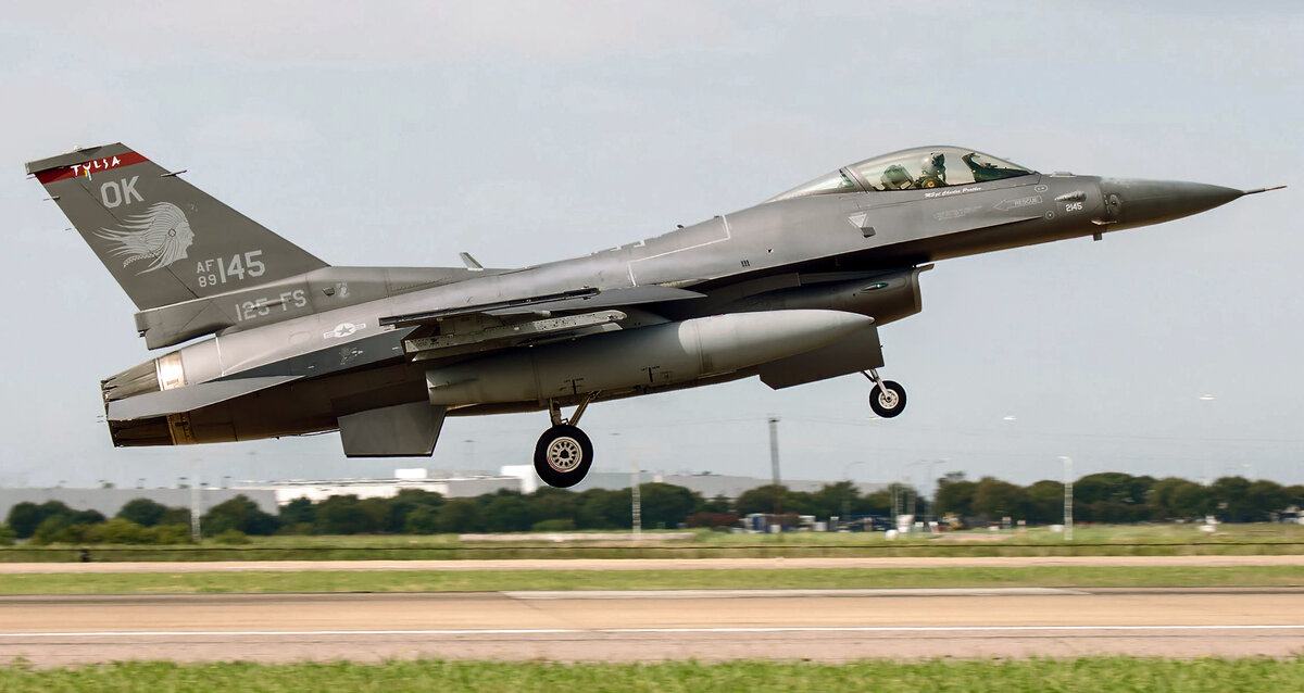 F-16C из 125-й эскадрильи, авиабаза Тинкер, 2016 г. 