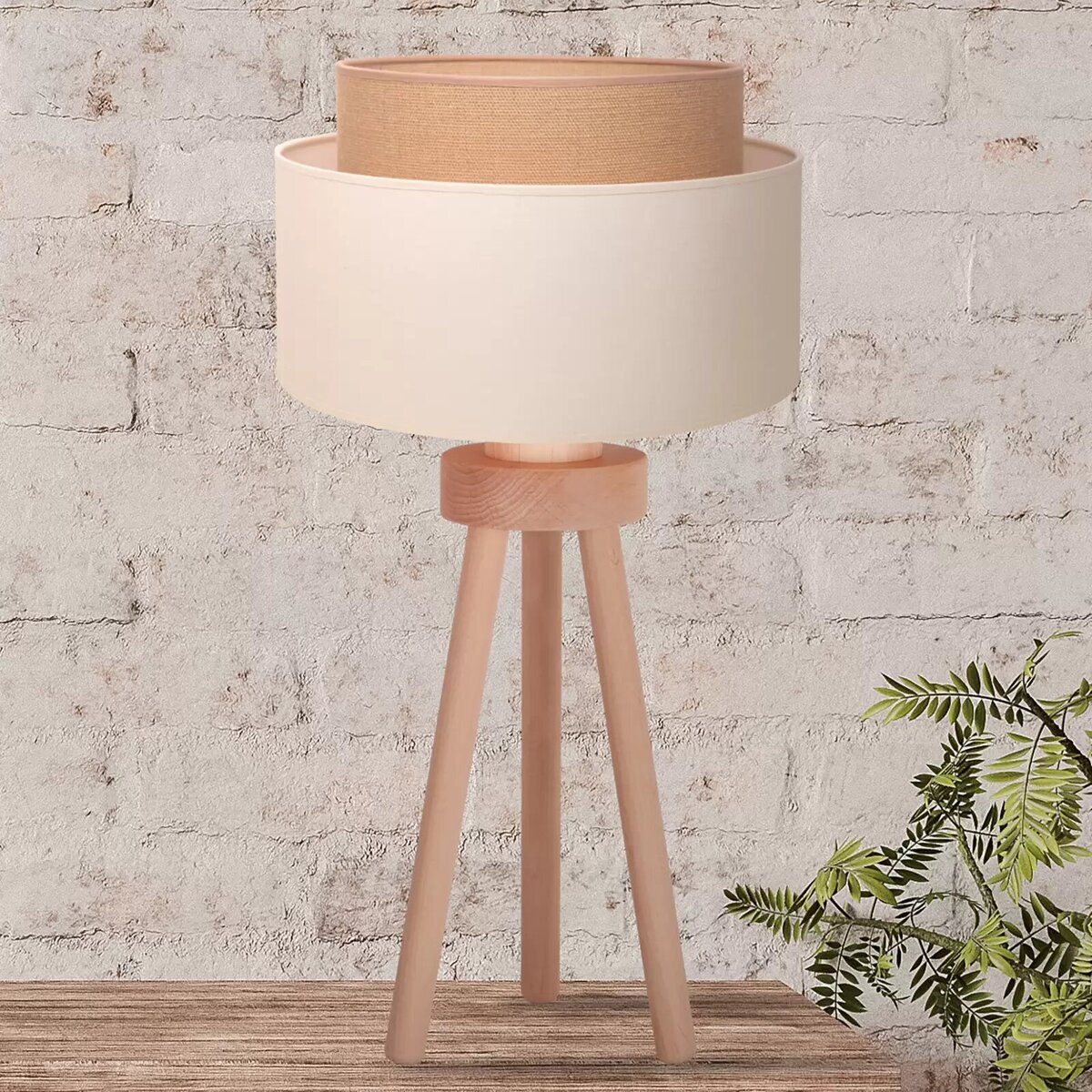 Авторский деревянный настольный светильник