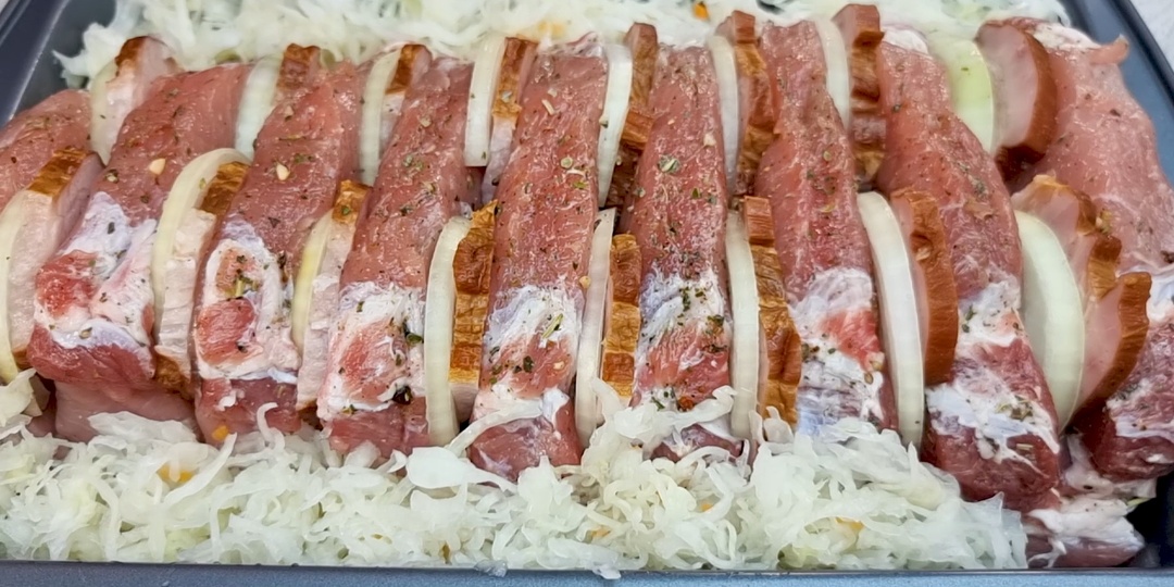 Мясо в духовке "ПО ДЕРЕВЕНСКИ" - очень вкусное блюдо на праздник и не только