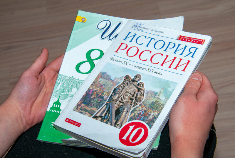 Календарь 2022-2023 учебного года для учителей кыргызстана. Триместры беременности по неделям таблица. Сколько недель в 1 классе. Таблица недель беременности по неделям и месяцам. Календарь каникул.