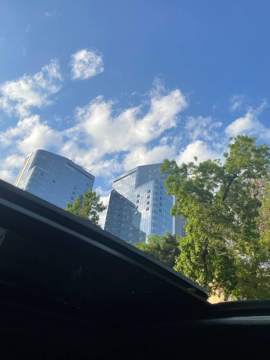  Если у вас нет плана, вы становитесь жертвой внешних факторов. 

Хаос возникает из-за отсутствия плана. Люди, живущие без плана, подобны кораблям, бесцельно плавающим в океане. Направление, по которому они идут, решает ветер, а не они сами. 

Поэтому планируйте на этой неделе и определяйте, чем вы хотите заниматься в конце каждого дня. 

Будьте реалистичны. Начните с выполнения минимального количества задач, необходимых для достижения результата.

1 день = 1 самая важная задача, которую нужно выполнить.
Автор, Абдусаттор Абдурахманов
@abdusattor 