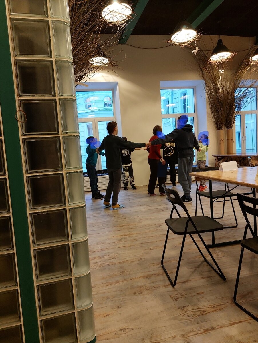 Миша слева, не закрашен.