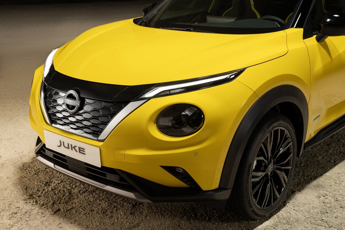 Nissan обновил Juke: большой экран мультимедиа и ярко-желтый цвет | Авто  Mail.ru | Дзен