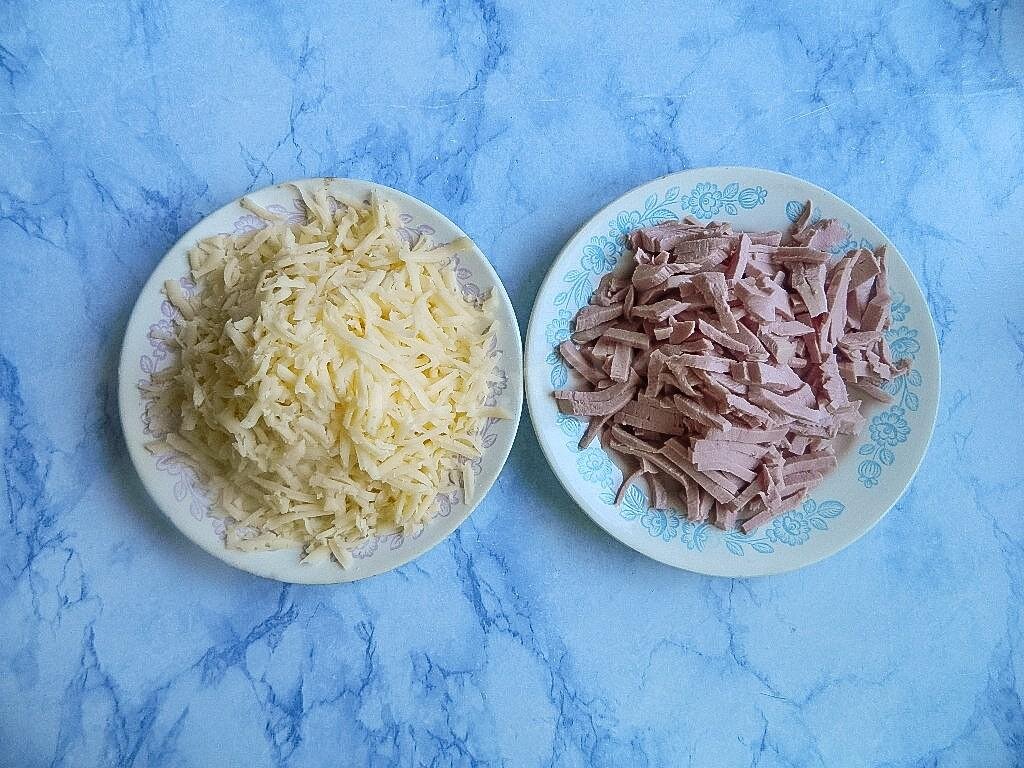 пицца домашняя в духовке. быстрый рецепт пиццы в духовке. пицца домашняя в духовке. пицца на дрожжевом тесте. пицца домашняя.