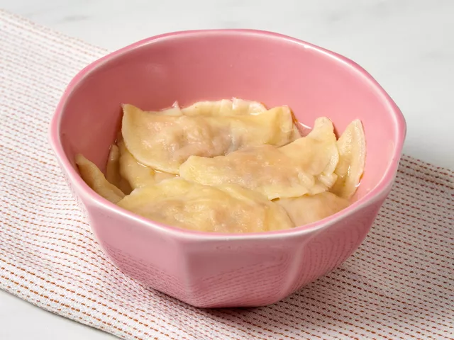 Вареники со свежей капустой