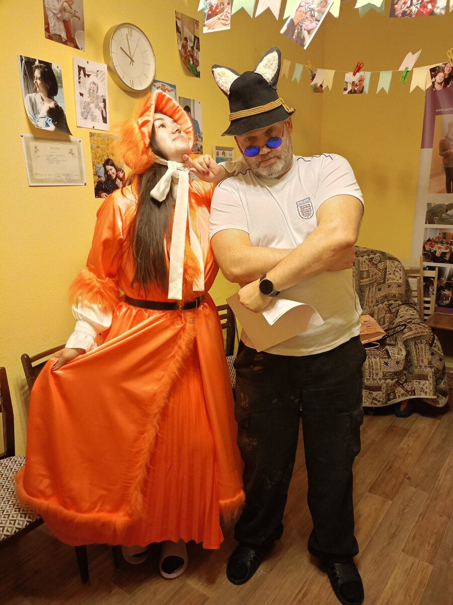 Владимир репетирует в новом детском спектакле.