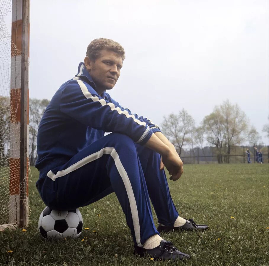 Анатолий Банишевский, нападающий («Нетфчи», Баку), член сборной команды СССР по футболу. 1971 год © Sputnik / Yuriy Somov 