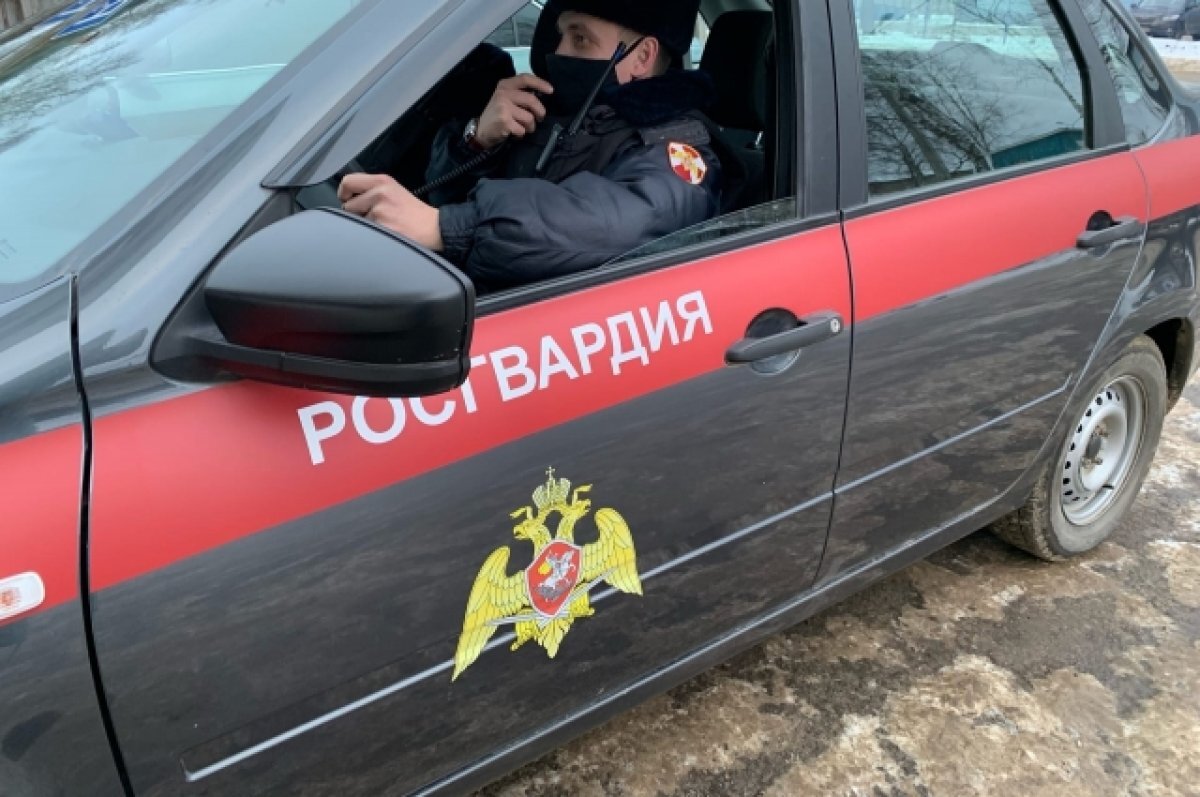    Росгвардейцы задержали мужчину, устроившего стрельбу в клубе в Сыктывкаре