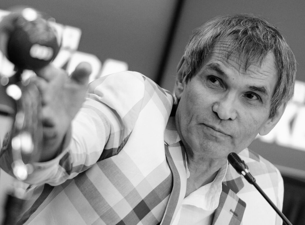 Здравствуйте! Нет, серьёзно - почему ток-шоу живут так долго, процветают и показываются в самый праймтайм нашего телевидения?-4