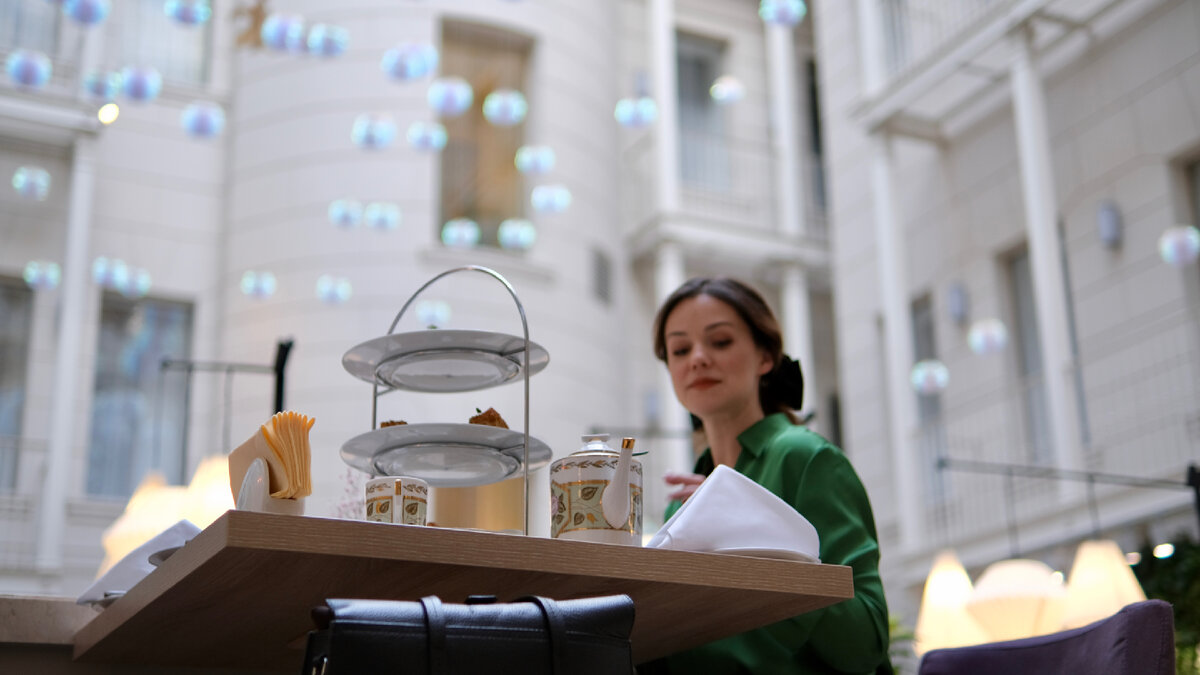 Английский чай. Негр пьет чай. Английское чаепитие традиции презентация. Как-то раз я невзначай сунул х в английский чай. Сунул в английский чай.