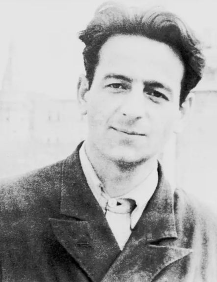 На илл.: Моисей Соломонович Свирский (8 августа 1923 г. - 18 февраля 2010 года) - физик-теоретик, молодые годы