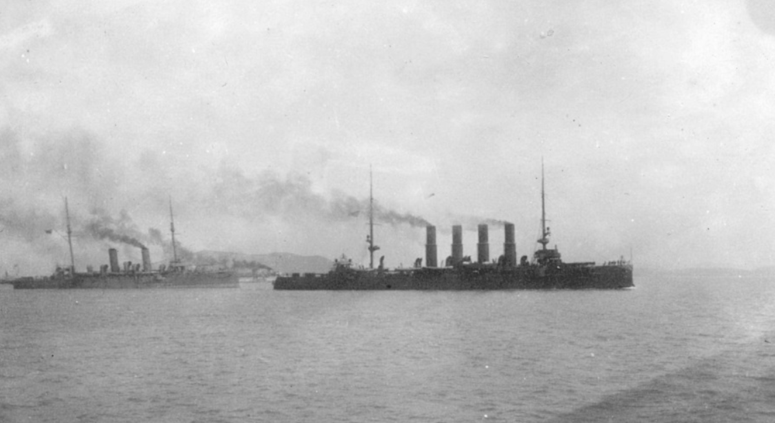 Крейсер "Варяг" покидает Чемульпо