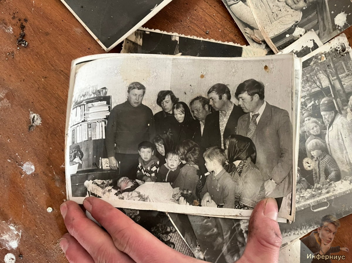 Фотография деревенских похорон 