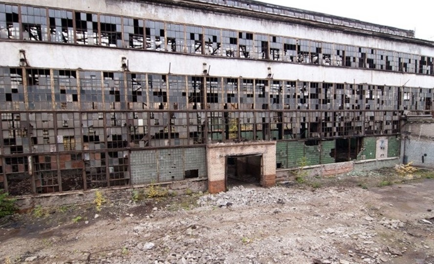 заброшенный завод в трехгорном. самый старый завод. рельсопрокатный завод брянск в 19 веке. морозовский химический завод заброшенный. трёхгорный пивоваренный завод.