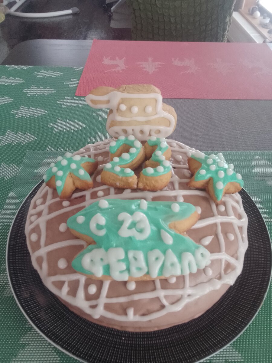 Вот он снаружи.