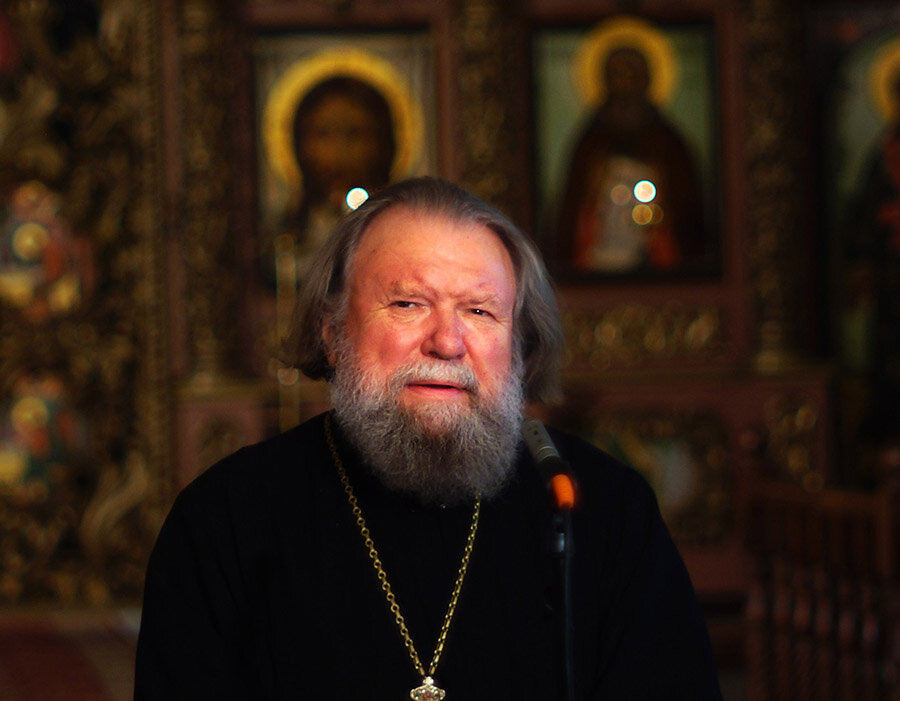 Протоиерей Борис Балашов (род. 1947) - священнослужитель Русской Православной Церкви,  настоятель Скорбященского храма города Клина и Сергиевского храма деревни Мисирево Клинского района Московской области, духовник НОУ гимназия "София" города Клина Московской области