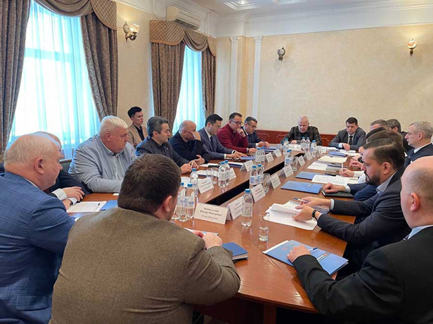  Самая большая по численности общественная организация этнических азербайджанцев не только в Москве, в России и мире объединена в Национально-культурную автономию азербайджанцев Москвы.-4