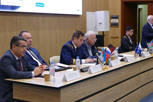  Самая большая по численности общественная организация этнических азербайджанцев не только в Москве, в России и мире объединена в Национально-культурную автономию азербайджанцев Москвы.-18