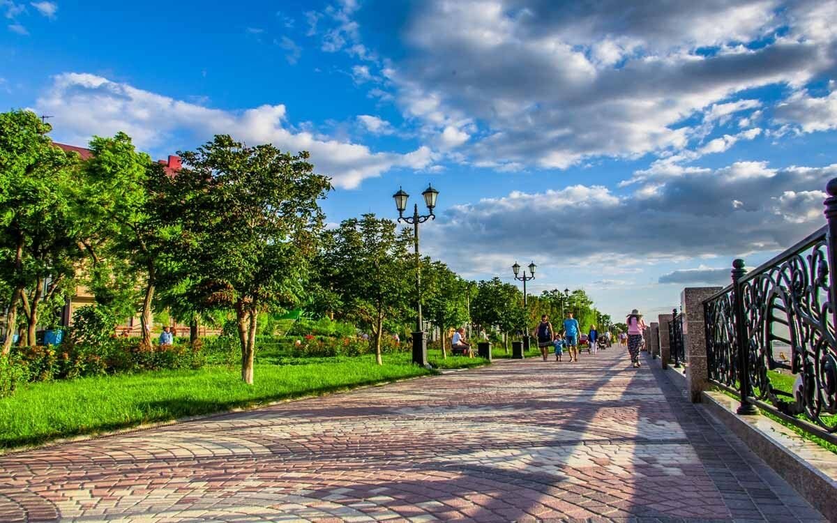 Таганрогская набережная. Приморск.