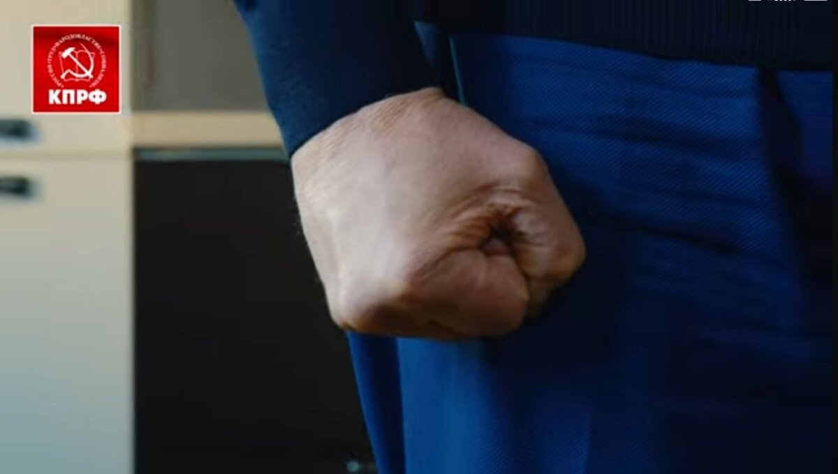 Очень интересно, кто автор идеи этого фокусирования))))