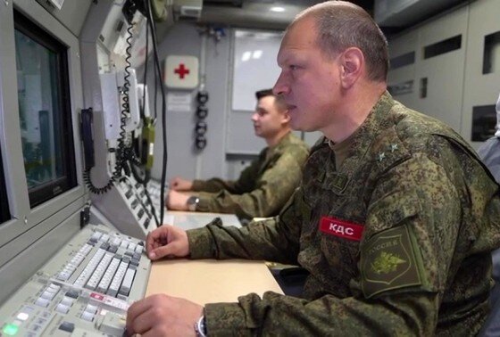    Дежурный расчет во время пуска межконтинентальной баллистической ракеты «Ярс»
