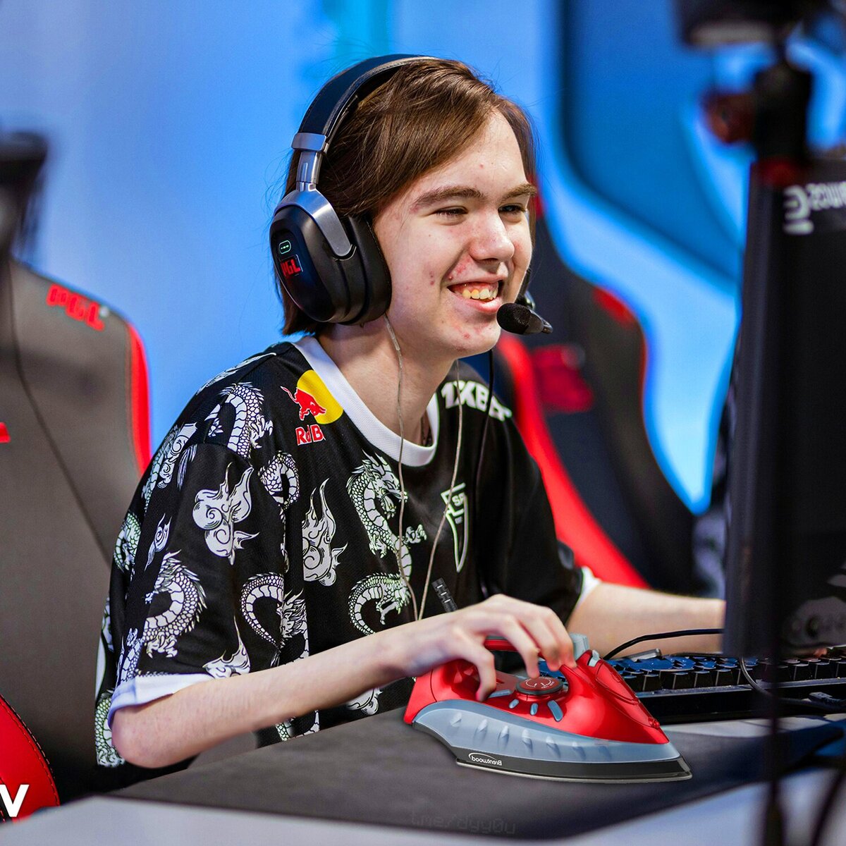 Дрянные девчонки 2011. Дрянные девчонки 2 клер холт. Включи большие девочки 2. Рост джоди 2 нетфликс. Макс и кэролайн две девицы на мели.