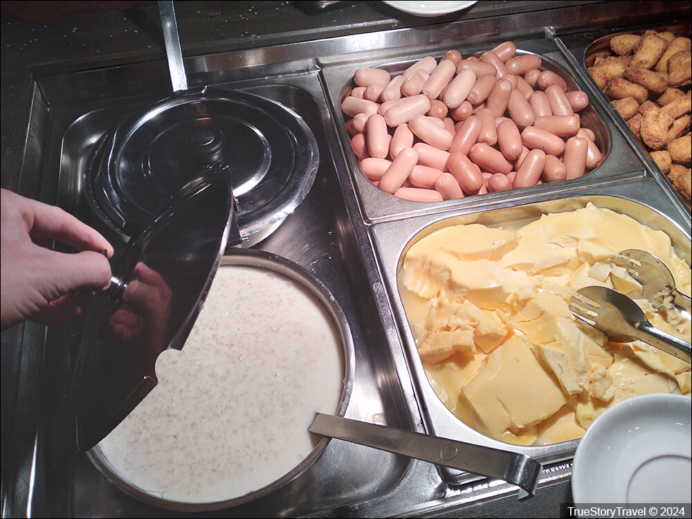 На печеньку мем. Ну примеру. Ну примеру. От перестановки слов меняется смысл. Приколы про лешу.