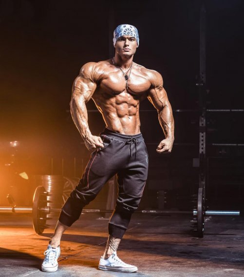 Джереми Буэндиа