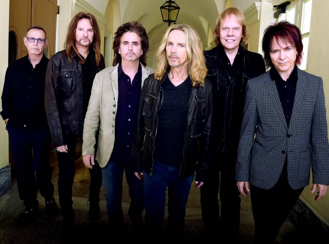 Фото: Rick Diamond/Provided | группа Styx, слева на право, Chuck Panozzo, Ricky Phillips, Todd Sucherman, Tommy Shaw, James “JY” Young, Lawrence Gowan.