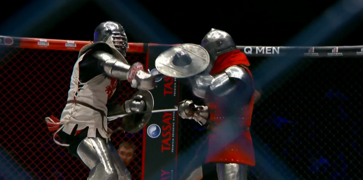     Рыцарский поединок на турнире AMC Fight Nights 123