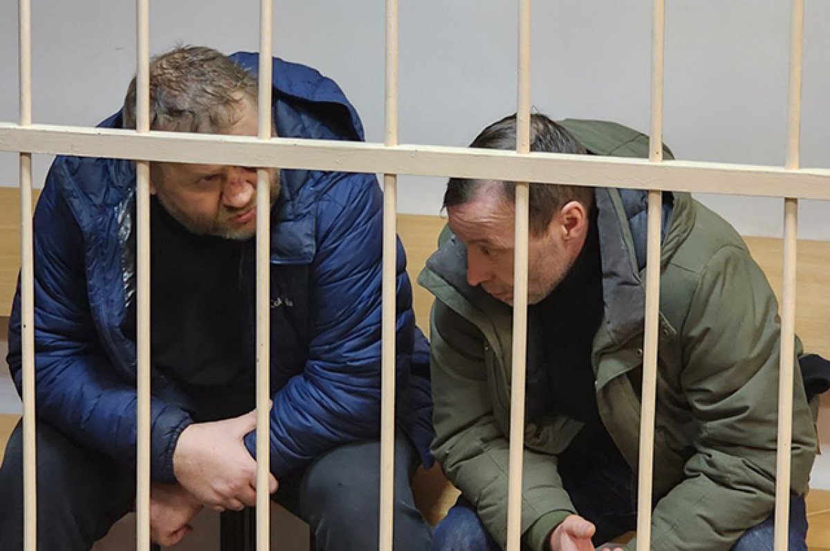    Гинтерас Рагаускас и Андрей Артюхин в суде.