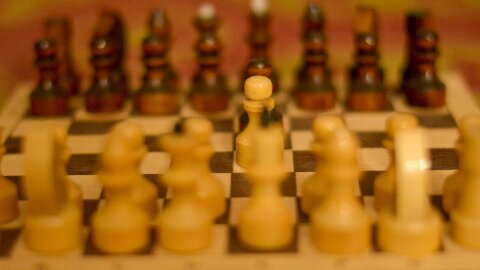 Шахматы 1 урок. Шахматы для начинающего ребенка. Шахматы 1 урок. Шахматы урок 1. Научиться играть в шахматы с нуля самостоятельно.