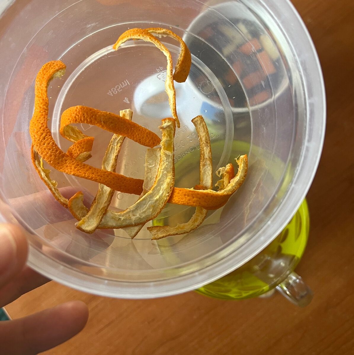 чем полезен апельсин для организма. оранжевые фрукты. сухофрукты апельсин. полезные фрукты цитрусовые. информация про апельсин.