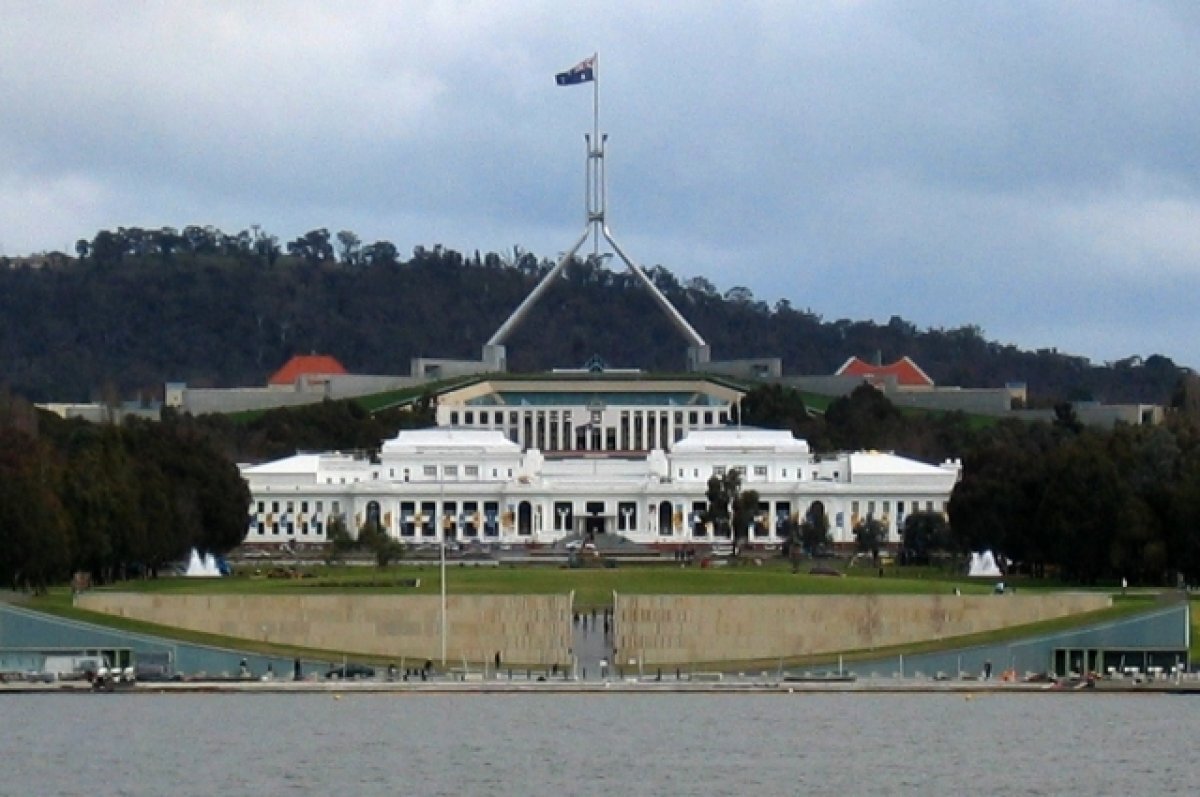    Австралия ввела санкции против 55 россиян и 37 организаций РФ