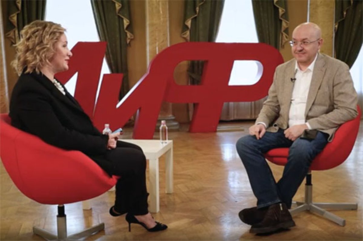    Интервью с Антоном Долговым.