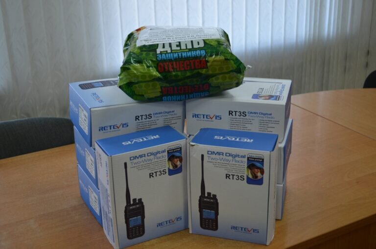    Сорочинцы передали бойцам СВО с позывными «Ахмед» и «Мирный» рации и тактические антенны Кристина Просвиркина