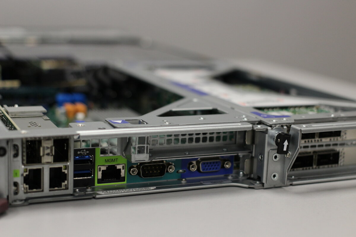 Supermicro SYS-120U-TNR форм-фактора 1U: Высокая производительность и надежность