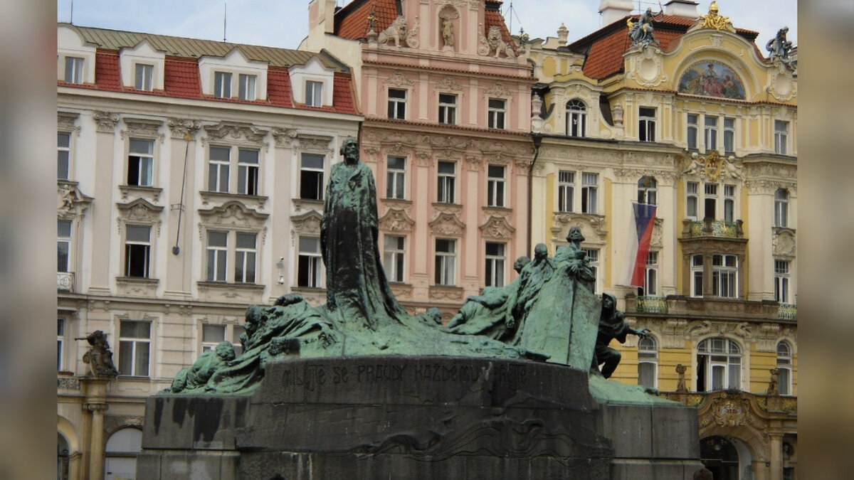 Староместская площадь в праге достопримечательности. Прага в сердце. Острава - прага. Памятник яну гусу. Сердце праги.