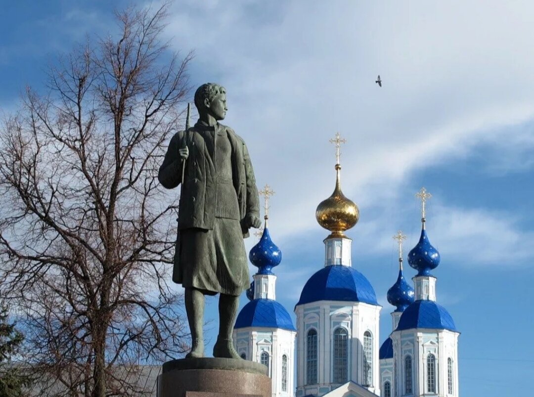 Памятник Зое в Тамбове 