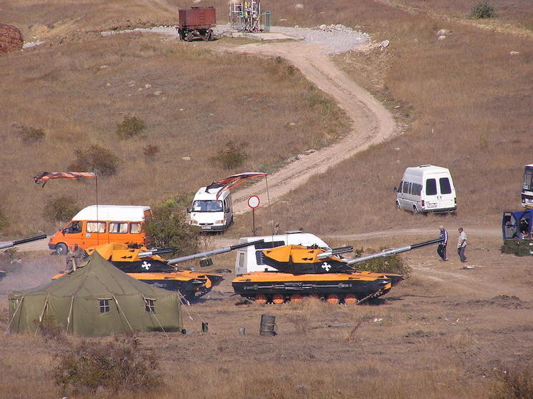     Танки для Боевой Гвардии в полях Казантипа.