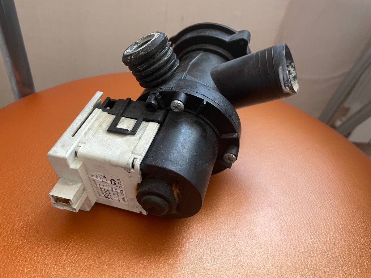 Сливной насос стиральной машины